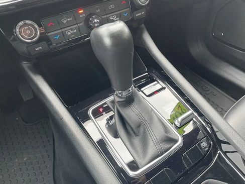 Used 2023 Jeep Compass Altitude w/ Sun and Sound Group image 22