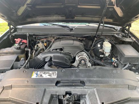 Used 2009 Chevrolet Avalanche LT w/ Convenience Package #1 AWD/4WD image 13