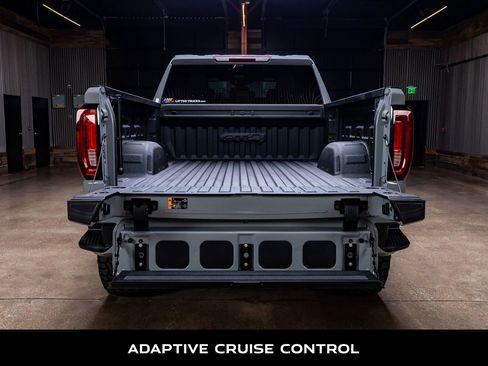 Used 2024 GMC Sierra 1500 AT4 AWD/4WD image 9