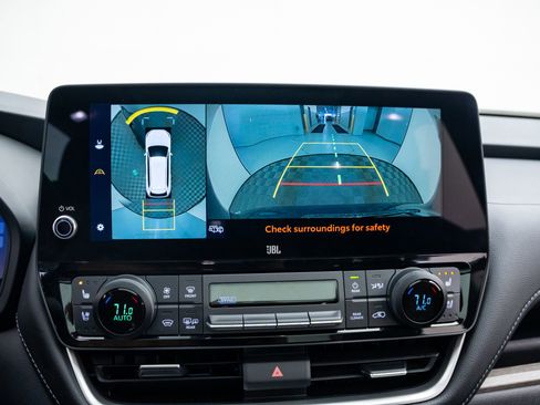 Used 2025 Toyota Grand Highlander AWD image 27