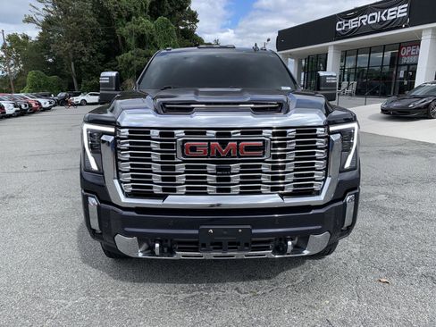 Used 2024 GMC Sierra 2500 Denali image 10
