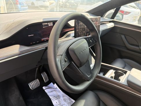 Used 2026 Tesla Model X AWD/4WD image 5