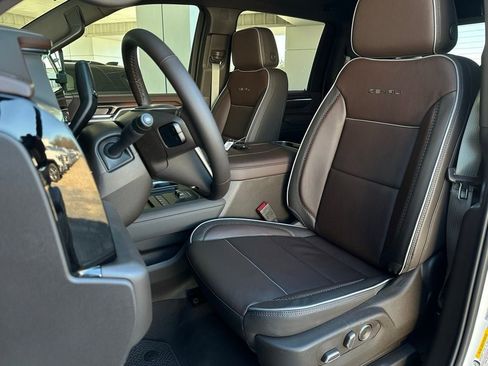 New 2026 GMC Sierra 2500 Denali w/ Denali Reserve Package image 12