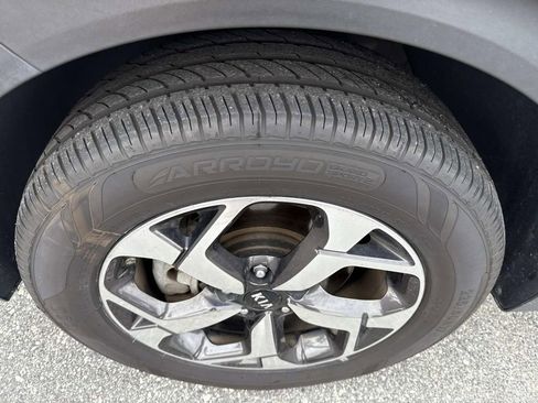 Used 2020 Kia Sportage LX image 12