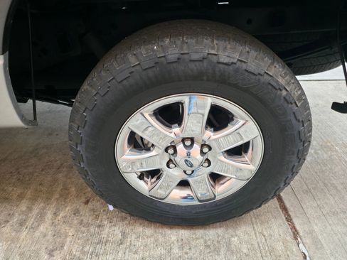 Used 2014 Ford F150 XLT w/ XLT Chrome Package image 26