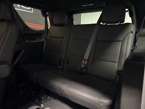 Used 2021 GMC Yukon Denali w/ Denali Premium Package AWD/4WD image 16