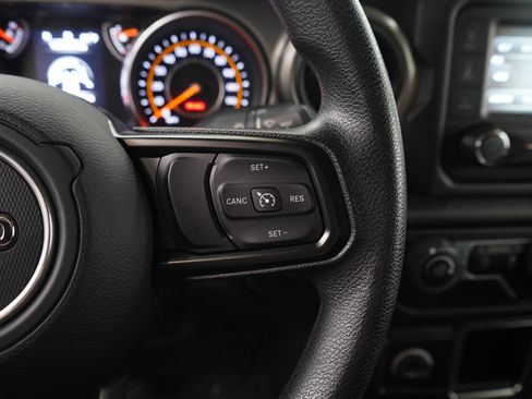 Used 2019 Jeep Wrangler Sport image 15