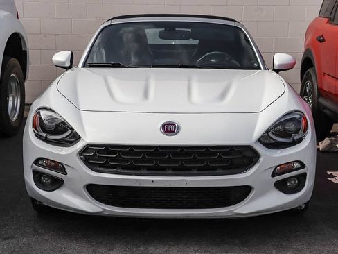 Used 2017 FIAT 124 Spider Lusso RWD image 2