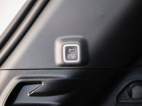 New 2025 Jeep Grand Cherokee Laredo X image 11