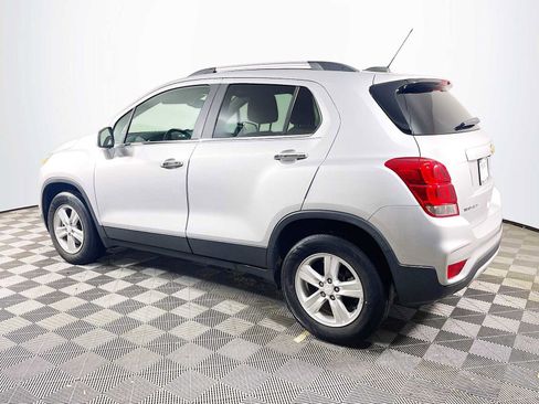 Used 2019 Chevrolet Trax LT w/ LT Convenience Package image 6