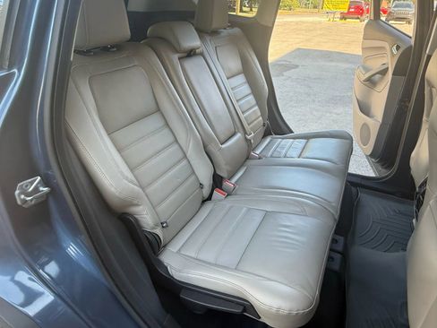 Used 2018 Ford Escape SEL w/ Ford Safe & Smart Package image 17