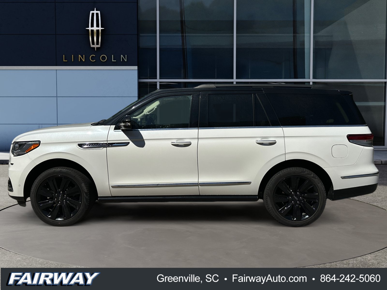 Used 2022 Lincoln Navigator Black Label AWD/4WD image 8