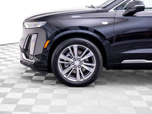 Certified 2025 Cadillac XT6 Premium Luxury w/ Platinum Package AWD/4WD image 39