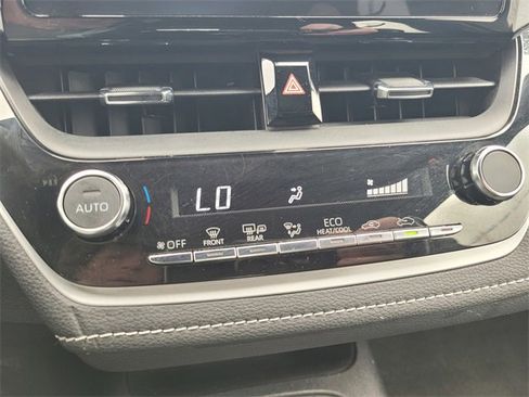 Used 2023 Toyota Corolla SE image 24