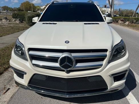 Used 2016 Mercedes-Benz GL 550 4MATIC image 3