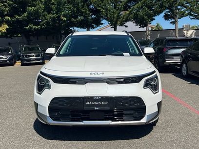 Certified 2024 Kia Niro Wind