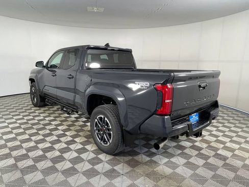 Used 2024 Toyota Tacoma TRD Sport AWD/4WD image 21