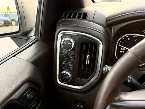 Used 2020 GMC Sierra 1500 Denali w/ Denali Ultimate Package AWD/4WD image 32