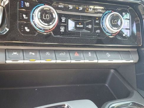 New 2026 GMC Sierra 1500 AT4 w/ AT4 Premium Package AWD/4WD image 24