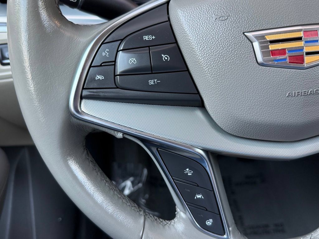 Used 2020 Cadillac XT5 Premium Luxury AWD/4WD image 31