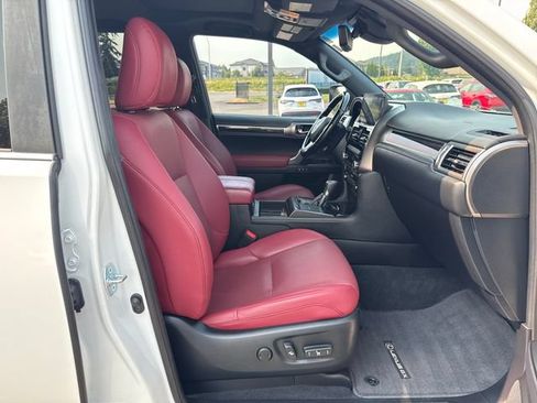 Used 2022 Lexus GX 460 Premium w/ Premium Package AWD/4WD image 10