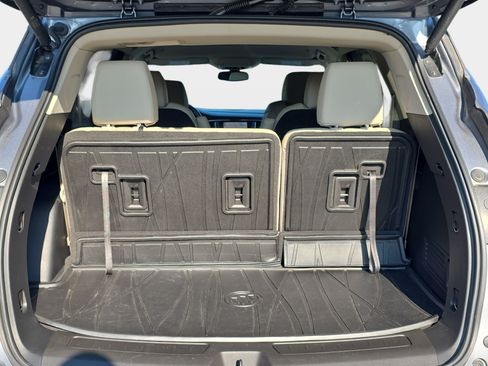 Used 2021 Buick Enclave Essence w/ Sound and Sites Package FWD image 10