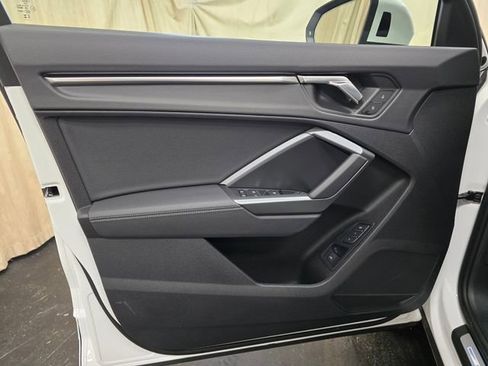 Certified 2025 Audi Q3 2.0T Premium w/ Convenience Package image 15