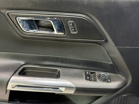 Used 2016 Ford Mustang GT RWD image 11