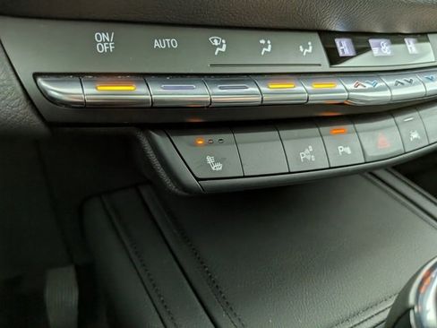 Certified 2022 Cadillac XT4 Premium Luxury w/ Enhanced Visibility Package image 11