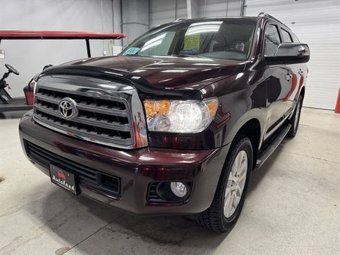 Used 2014 Toyota Sequoia Platinum AWD/4WD image 3