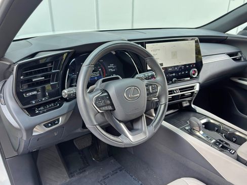 Used 2025 Lexus RX 350 Premium w/ Convenience Package FWD image 14