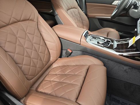 New 2026 BMW X7 xDrive40i image 16