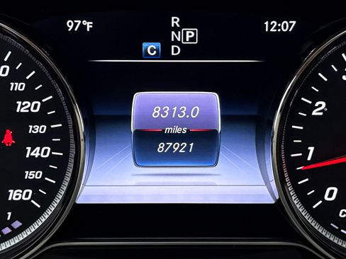 Used 2019 Mercedes-Benz E 300 image 37
