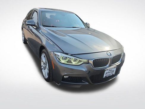 Used 2017 BMW 330i xDrive Sedan AWD/4WD image 7