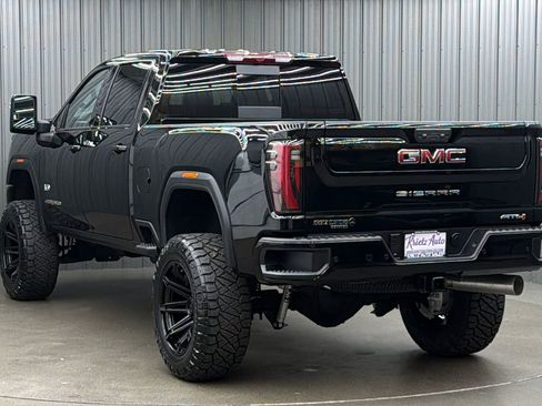 Used 2026 GMC Sierra 2500 AT4 AWD/4WD image 3