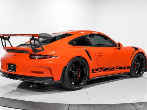 Used 2016 Porsche 911 GT3 RS RWD image 3