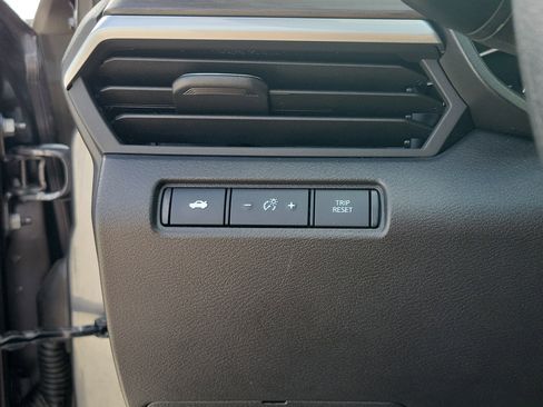 Used 2025 Nissan Altima 2.5 SV image 27