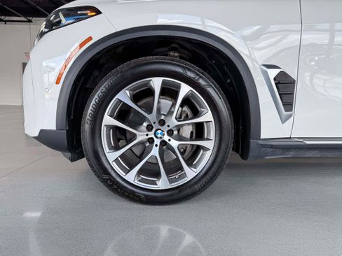 Used 2026 BMW X5 xDrive40i AWD/4WD image 9