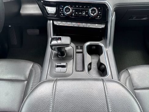 Used 2024 GMC Sierra 1500 Denali w/ Technology Package AWD/4WD image 15