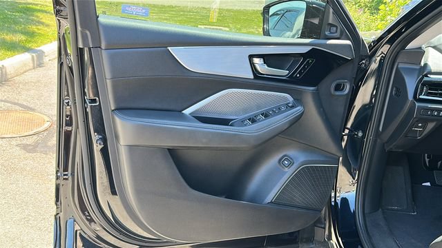 Certified 2025 Acura MDX SH-AWD image 9