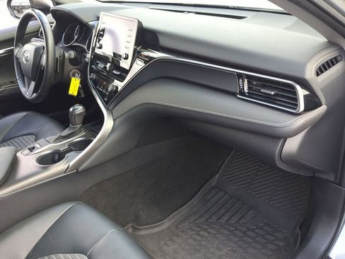 Used 2021 Toyota Camry SE image 19