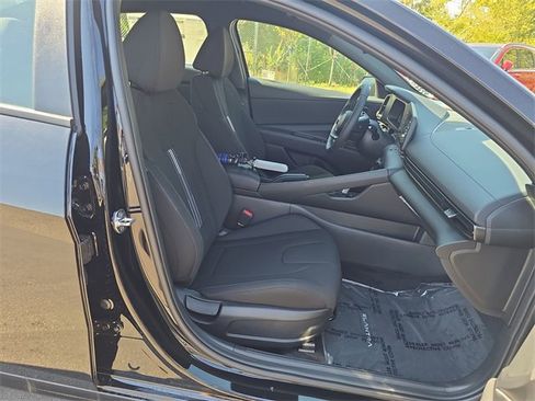 New 2025 Hyundai Elantra Sport image 23