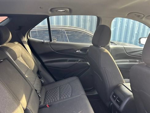 Used 2019 Chevrolet Equinox LT w/ Driver Convenience Package FWD image 11