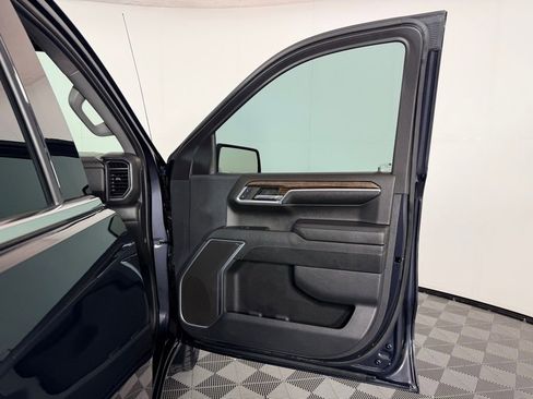 Used 2023 GMC Sierra 1500 SLE image 36