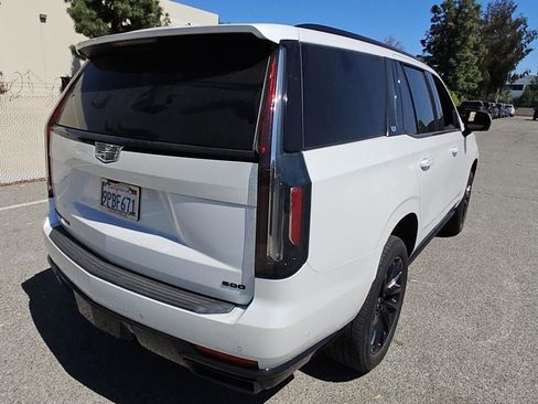 Used 2024 Cadillac Escalade Sport Platinum w/ LPO, ONYX Package image 9