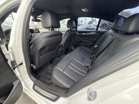 Used 2018 BMW 530i RWD image 17