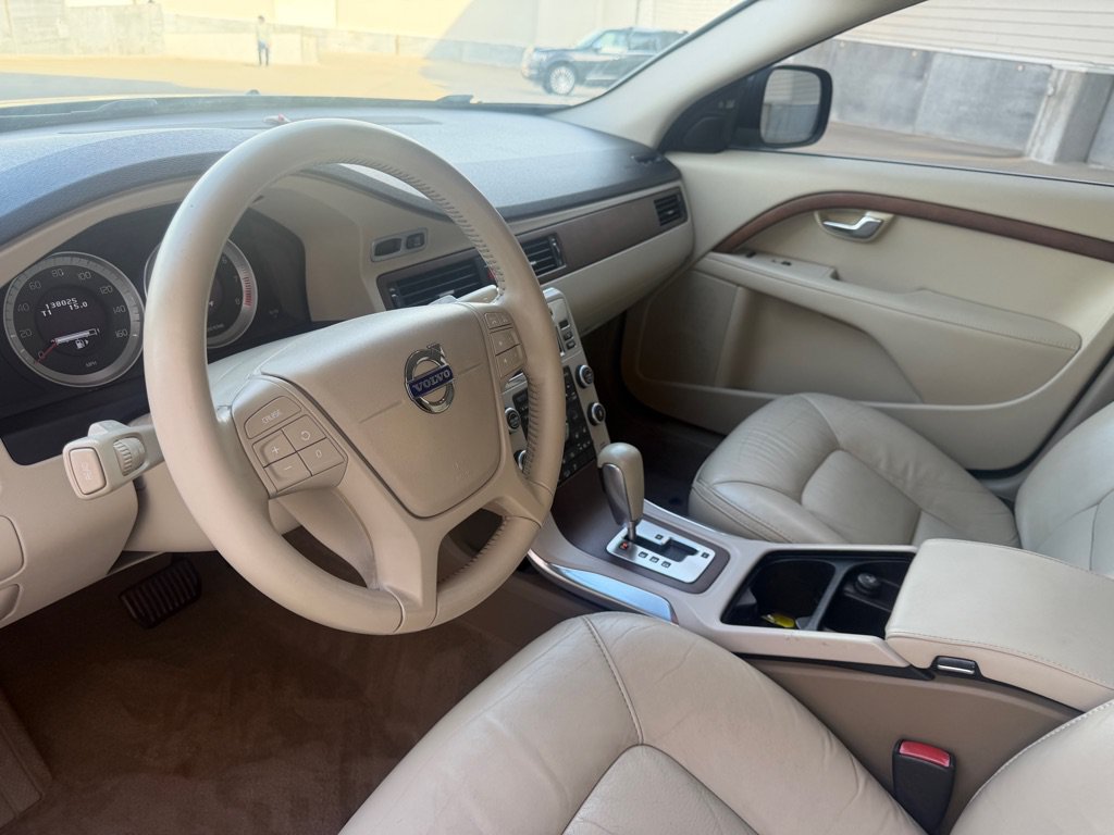 Used 2011 Volvo XC70 3.2 AWD/4WD image 11