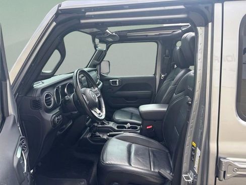 Used 2021 Jeep Wrangler Unlimited Sahara AWD/4WD image 8