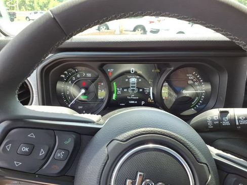 Used 2025 Jeep Wrangler Unlimited Sport S 4xe AWD/4WD image 8