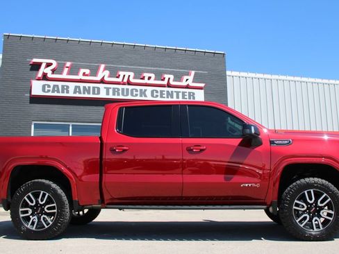 Used 2021 GMC Sierra 1500 AT4 w/ Off-Road Performance Package AWD/4WD image 3